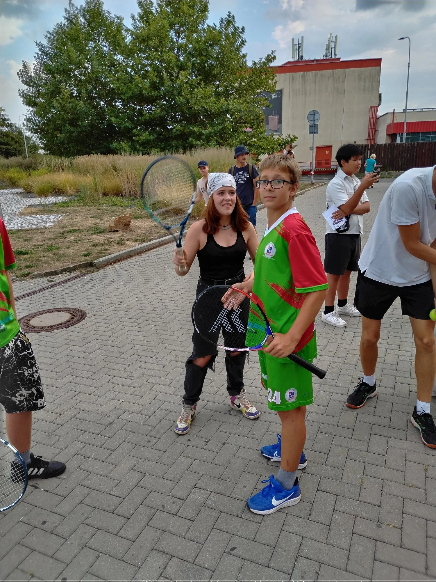 Kroužkobraní v Avion Shopping Parku